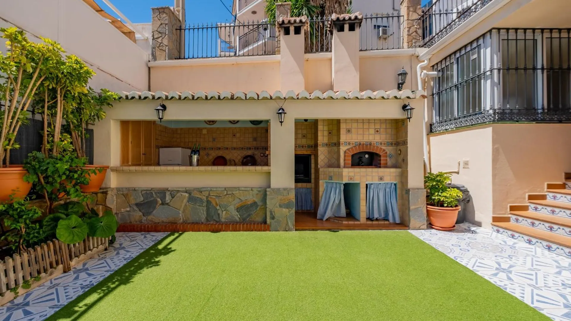 Villa Maria Teresa Málaga 0*,